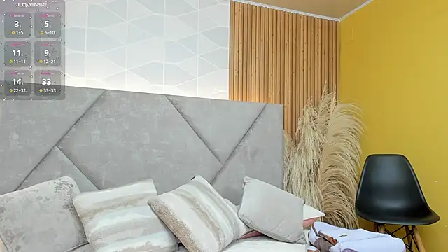 Bunny boobs   online show from April 22, 6:20 pm