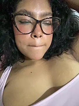 Snapshot of miiabrown18 chatting on October 8, 1:36 am miiabrown18 online show from October 8, 1:36 am