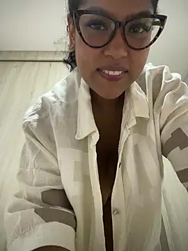 Snapshot of miiabrown18 chatting on October 10, 2:10 am miiabrown18 online show from October 10, 2:10 am