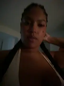 Snapshot of miiabrown18 chatting on October 31, 1:39 am miiabrown18 online show from October 31, 1:39 am