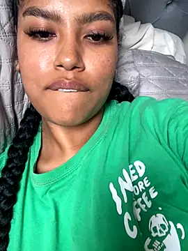 Snapshot of miiabrown18 chatting on November 16, 2:44 pm miiabrown18 online show from November 16, 2:44 pm