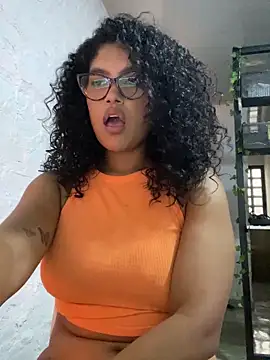 miiabrown18 online show from April 20, 10:44 pm