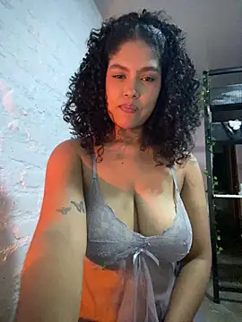 miiabrown18 online show from June 6, 12:38 am