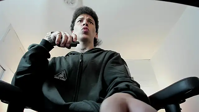 iammariano online show from December 3, 4:09 am