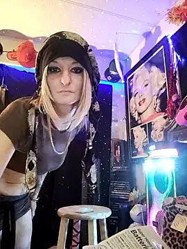 blondebarbiebae online show from January 16, 4:49 am