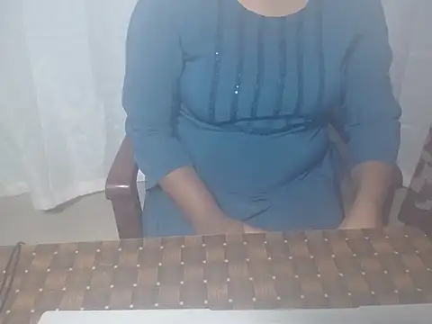 henakhan32 online show from October 10, 4:55 am