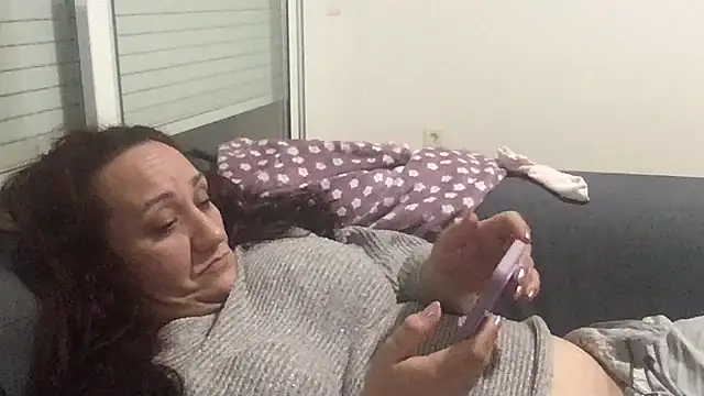 paula19800 online show from November 10, 12:09 am