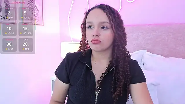 CamilaGomez149 online show from April 4, 10:40 pm