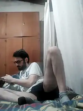 Fefede97  online show from December 1, 1:38 pm