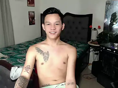 asianmonstercock05 online show from November 2, 8:06 am