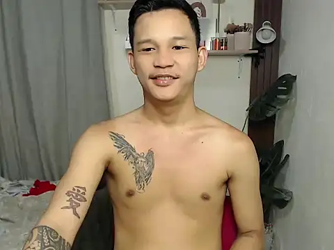 asianmonstercock05 online show from April 13, 4:18 am