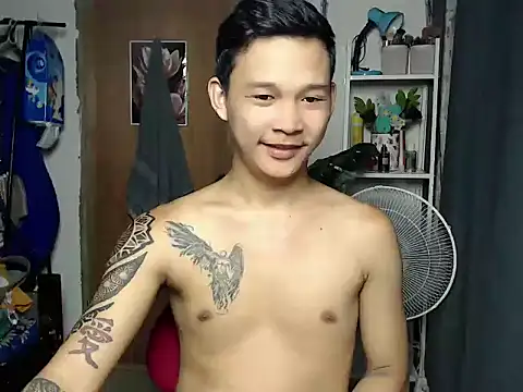 asianmonstercock05 online show from April 28, 7:35 am