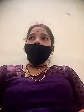 Snapshot of Mahek_love143 chatting on May 24, 2:49 am Mahek love143 online show from May 24, 2:49 am