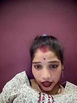 Snapshot of Mahek_love143 chatting on May 29, 3:43 pm Mahek love143 online show from May 29, 3:43 pm