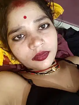 Snapshot of Mahek_love143 chatting on June 14, 10:12 pm Mahek love143 online show from June 14, 10:12 pm