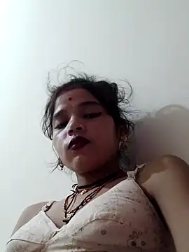 Snapshot of Mahek_love143 chatting on June 17, 11:01 am Mahek love143 online show from June 17, 11:01 am