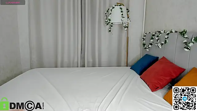 Al1ice Moures online show from February 17, 1:35 am