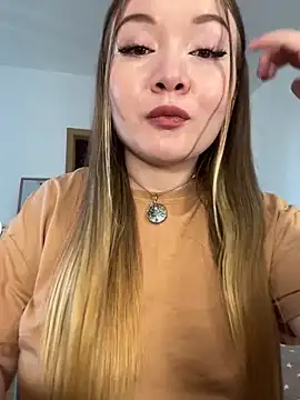 Amalie Smith online show from June 2, 7:21 am