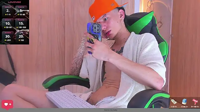 Skinny batman online show from October 3, 10:51 pm