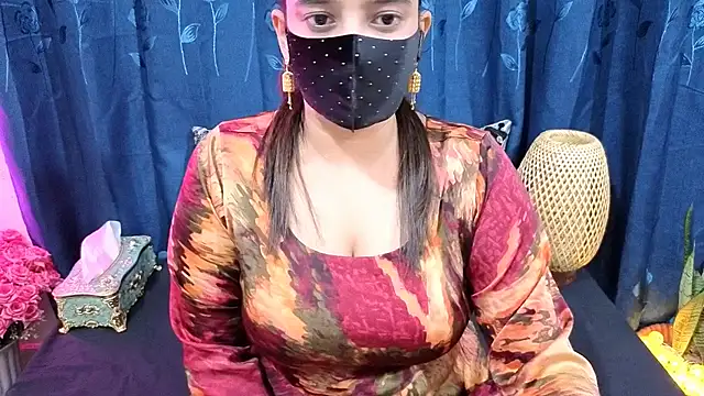 Sanvi-Queen online show from December 21, 7:10 pm