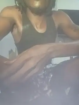 Snapshot of FilmableAntonym chatting on December 5, 1:47 am FilmableAntonym online show from December 5, 1:47 am