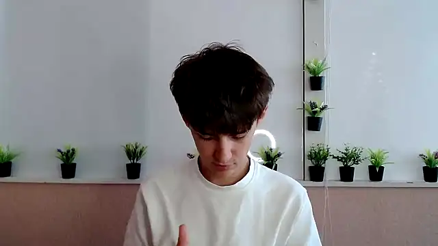 Snapshot of Hoot_Dude_ chatting on October 14, 11:55 am Hoot Dude  online show from October 14, 11:55 am