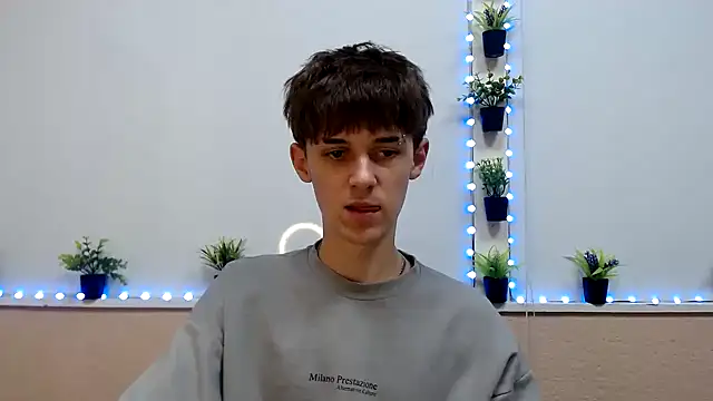 Hoot Dude  online show from November 12, 1:55 pm