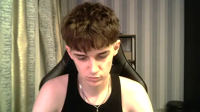 Hoot Dude  online show from December 15, 3:16 pm