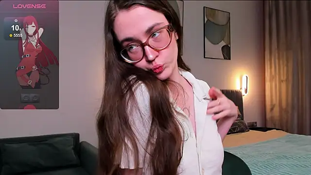 Snapshot of bellacatlovesmeat chatting on October 1, 6:36 pm bellacatlovesmeat online show from October 1, 6:36 pm