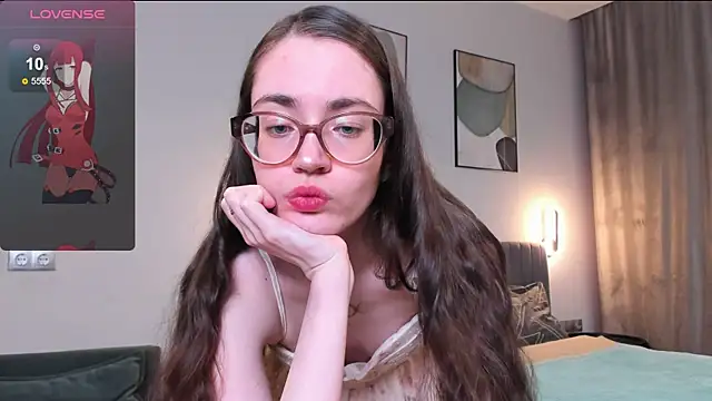 Snapshot of bellacatlovesmeat chatting on October 12, 7:02 pm bellacatlovesmeat online show from October 12, 7:02 pm