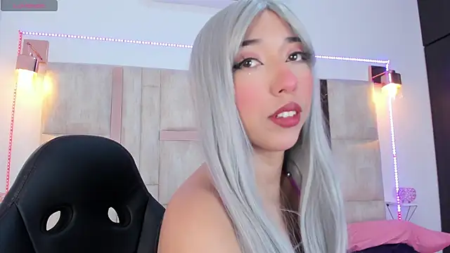 Snapshot of emily__walker chatting on September 30, 11:59 am emily walker online show from September 30, 11:59 am