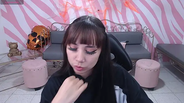 saabrina  online show from October 27, 1:26 pm