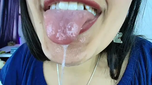 Hinata 21  online show from February 3, 8:47 pm