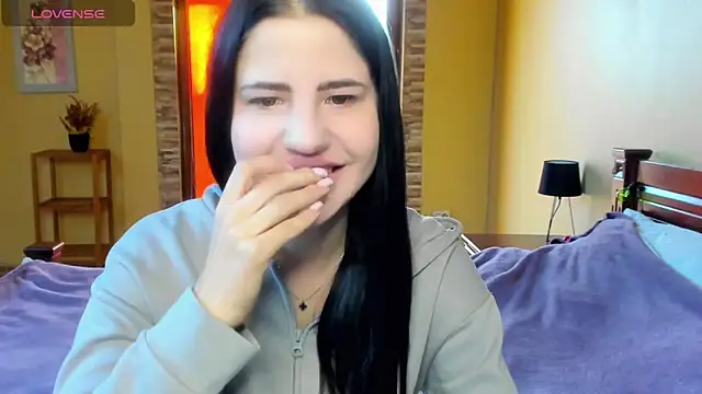 Snapshot of Malibu_J chatting on October 27, 7:34 am Malibu J online show from October 27, 7:34 am