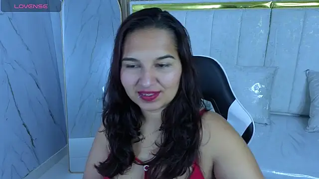 Snapshot of Saraah_Tx chatting on October 18, 3:09 am Saraah Tx online show from October 18, 3:09 am