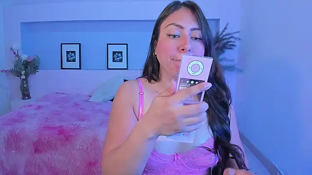 Snapshot of ZaraRosse7 chatting on October 11, 12:15 pm ZaraRosse7 online show from October 11, 12:15 pm