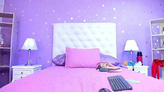 alana johnson 0 online show from September 30, 12:43 pm