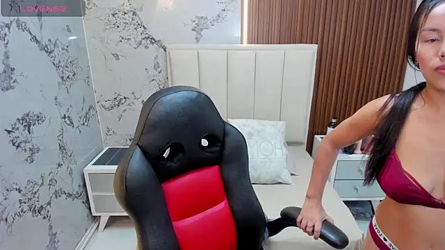 Snapshot of SAMANTHABENET chatting on May 8, 1:05 pm SAMANTHABENET online show from May 8, 1:05 pm