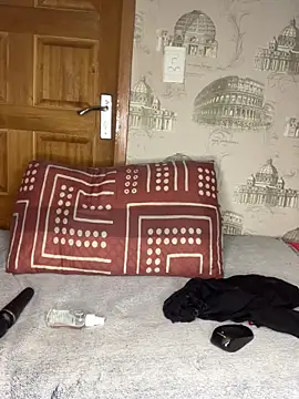 Bellabootie online show from April 10, 8:19 am