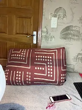 Bellabootie online show from April 14, 7:03 am