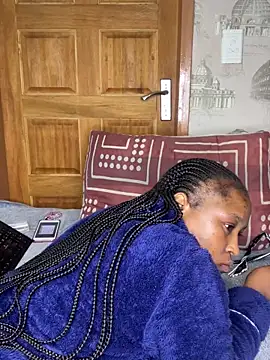 Bellabootie online show from April 21, 7:06 pm