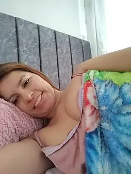 Snapshot of naty_hot4uu chatting on July 19, 12:20 pm naty hot4uu online show from July 19, 12:20 pm