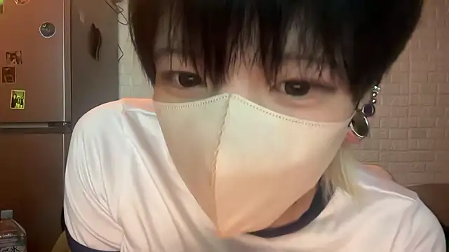 Snapshot of tora3220 chatting on September 30, 1:16 pm tora3220 online show from September 30, 1:16 pm