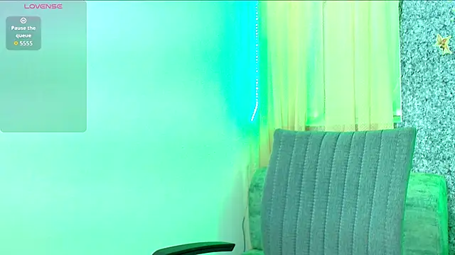 Snapshot of Sally_Ricci chatting on October 2, 11:17 am Sally Ricci online show from October 2, 11:17 am