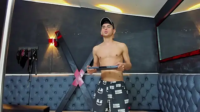 liam coleman25 online show from November 22, 4:55 am