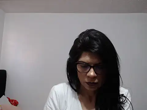 Snapshot of abrilsex23 chatting on October 5, 9:24 pm abrilsex23 online show from October 5, 9:24 pm