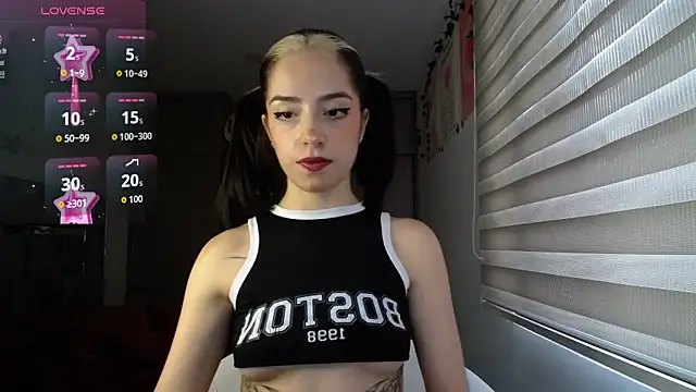 Kittyross online show from March 25, 7:20 pm