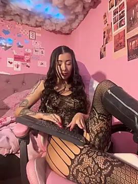 Snapshot of sabrinapaulson1111 chatting on December 20, 9:55 pm sabrinapaulson1111 online show from December 20, 9:55 pm