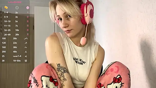 KandaceMassanelli online show from October 24, 7:49 am