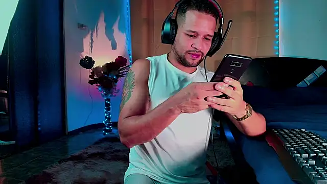 LucasGaeel online show from October 24, 4:47 pm